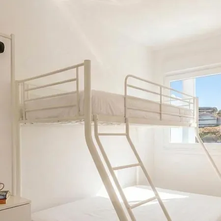Sunset Med Hills 2br